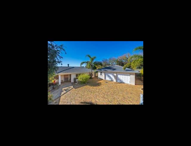 4 BEDROOM HOUSE FOR SALE IN PROTEA VALLEY